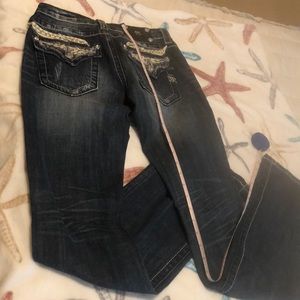 Miss me jeans great shape beautiful embellishments bling size 27long boot cut